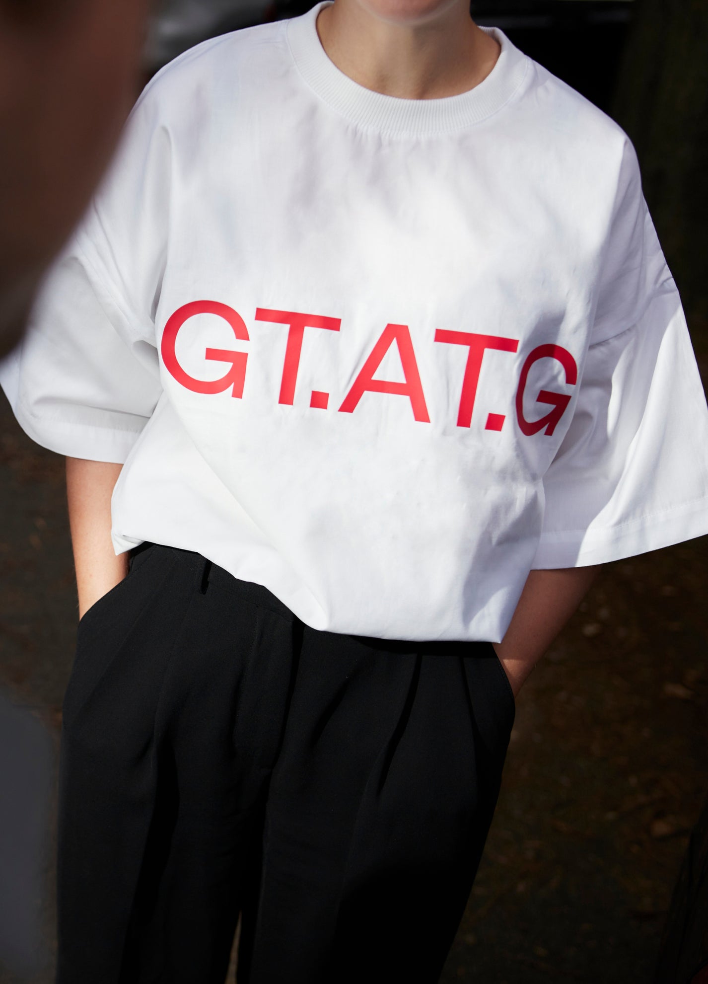 001 Tee RED