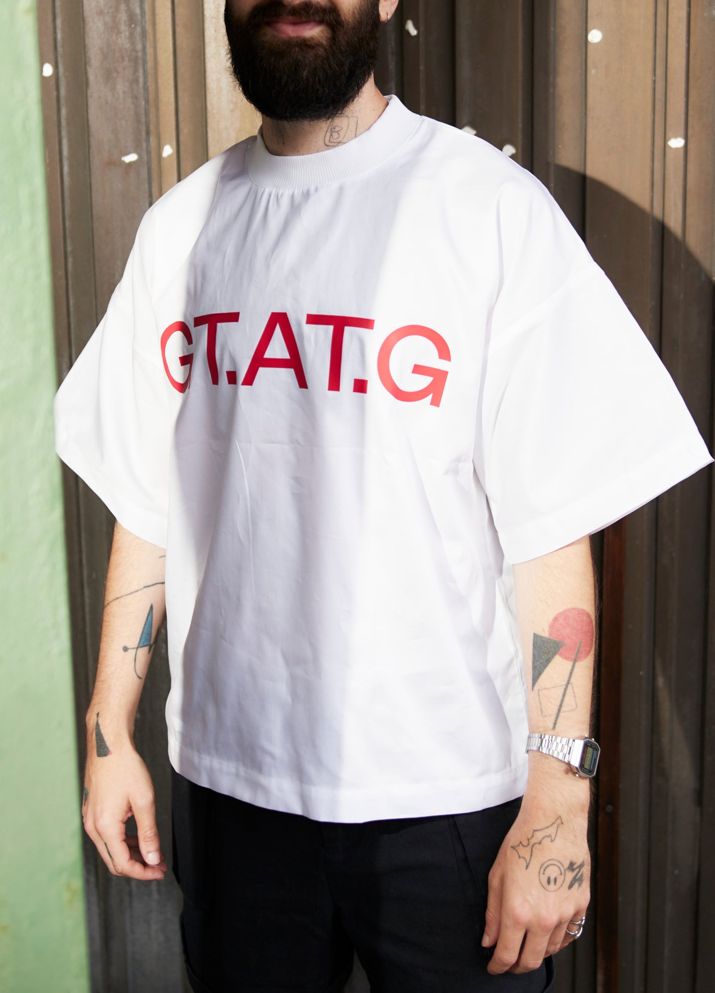 001 Tee RED